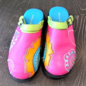 Hanna Andersson clogs EUC